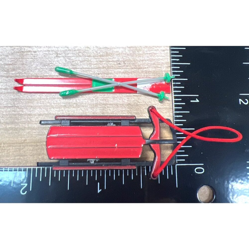 Village Sled & Skis 5233-7